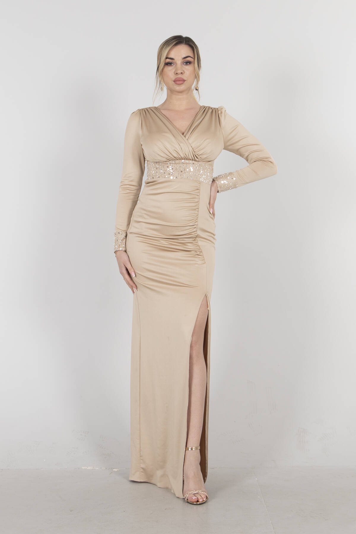 Bej Kruvaze Yaka Boncuk İşlemeli Abiye 1302142.55 