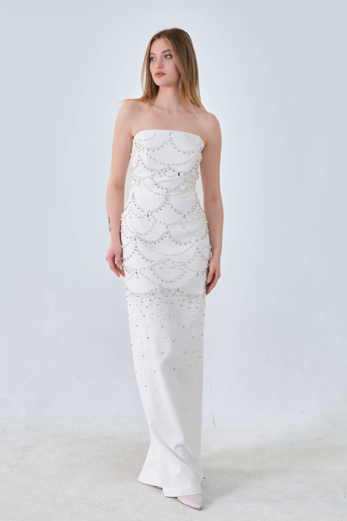 Beyaz İnci ve Kristal Taş İşlemeli Straplez Abiye 0801139.15 - Ardanewline (1)