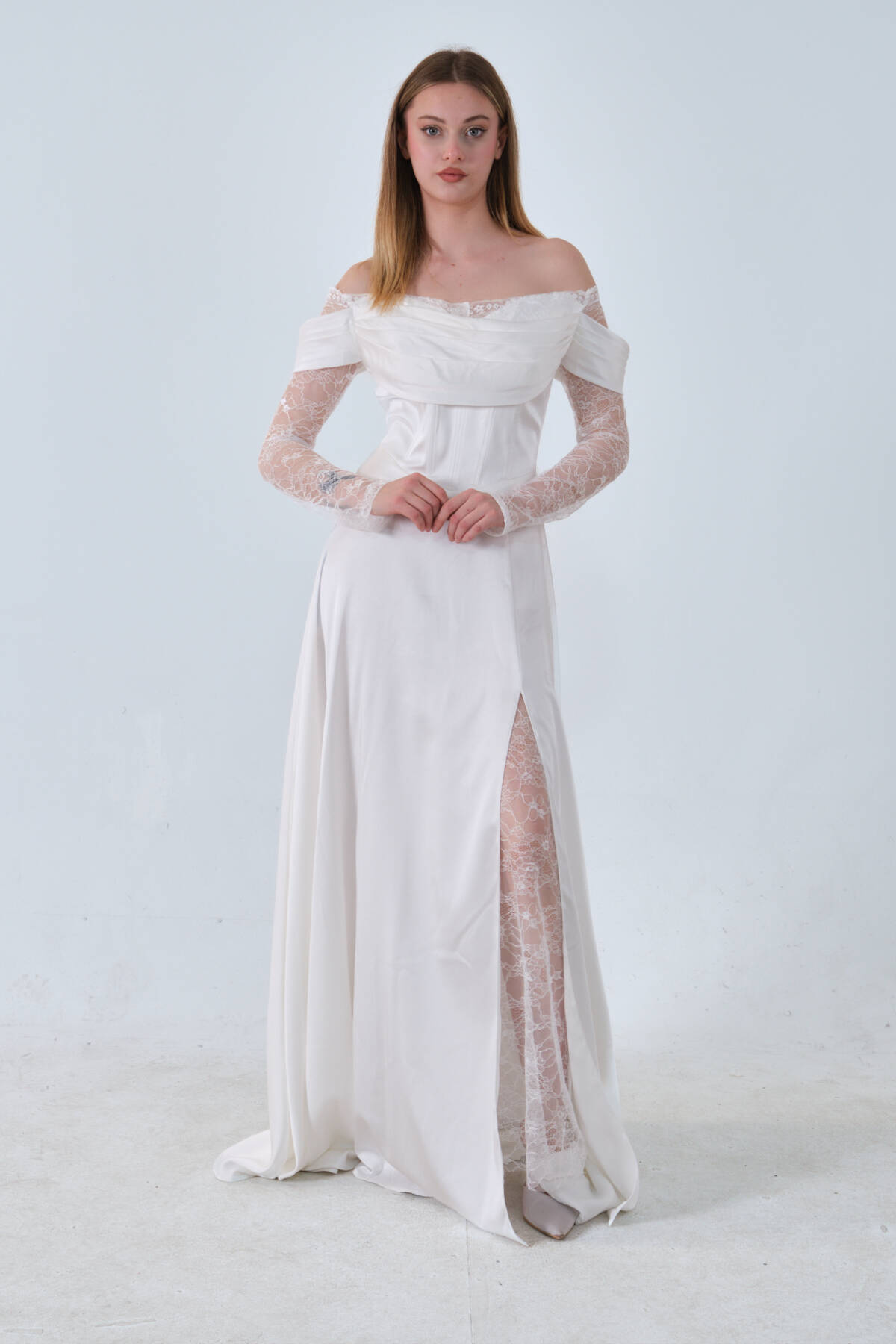 Beyaz Kolları Dantel Detaylı Drapeli Abiye 9705561.15 Beyaz