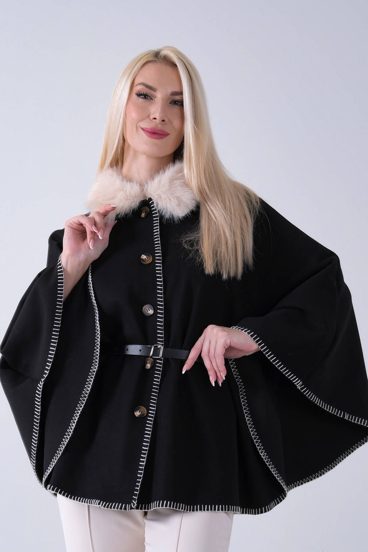 Beyaz Yakası Kürklü Dikiş Detaylı Kemerli Panço 47122731.15 - Ardanewline