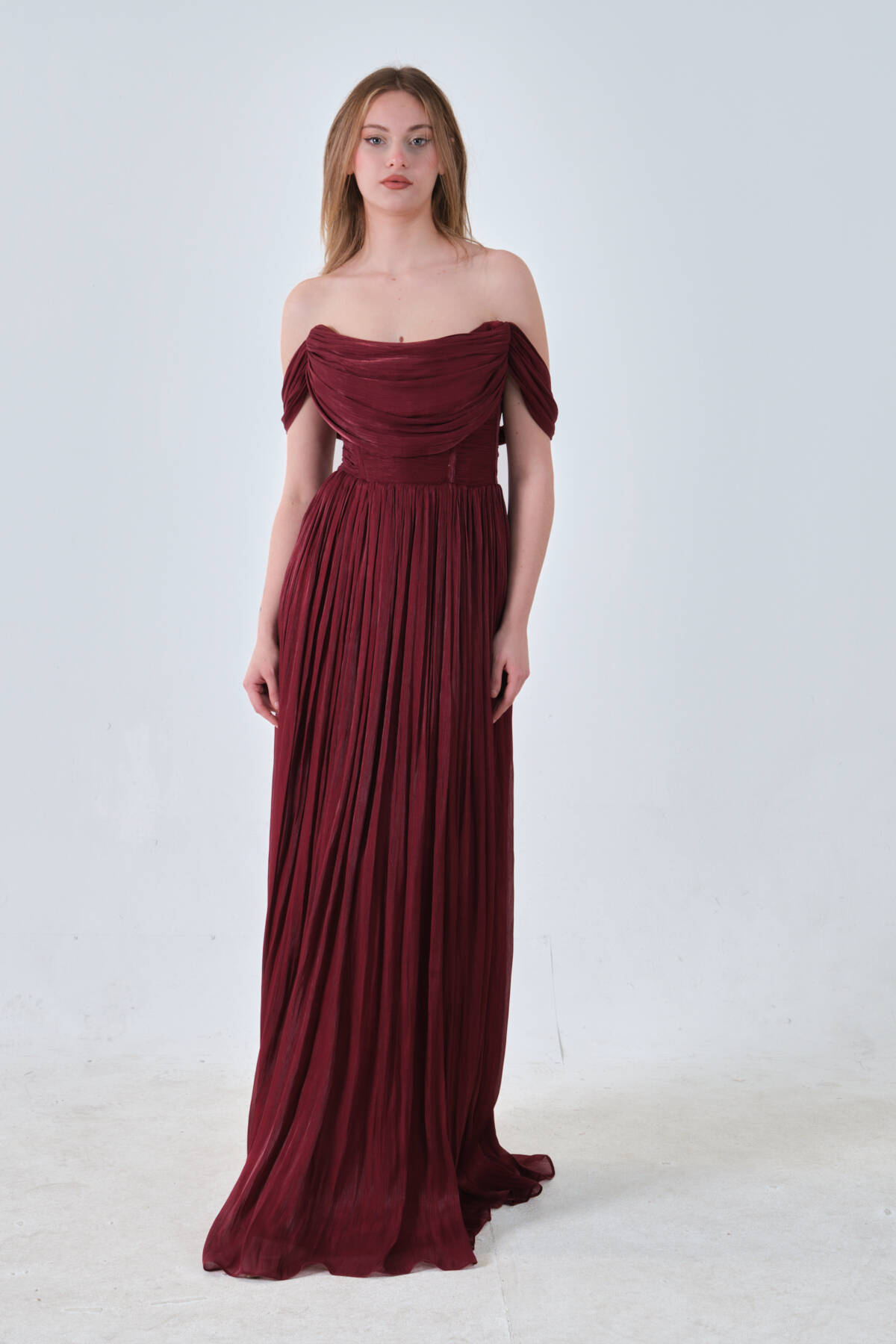 Bordo Drape Yaka Detaylı Şifon Straplez Abiye 08011861.04 Bordo