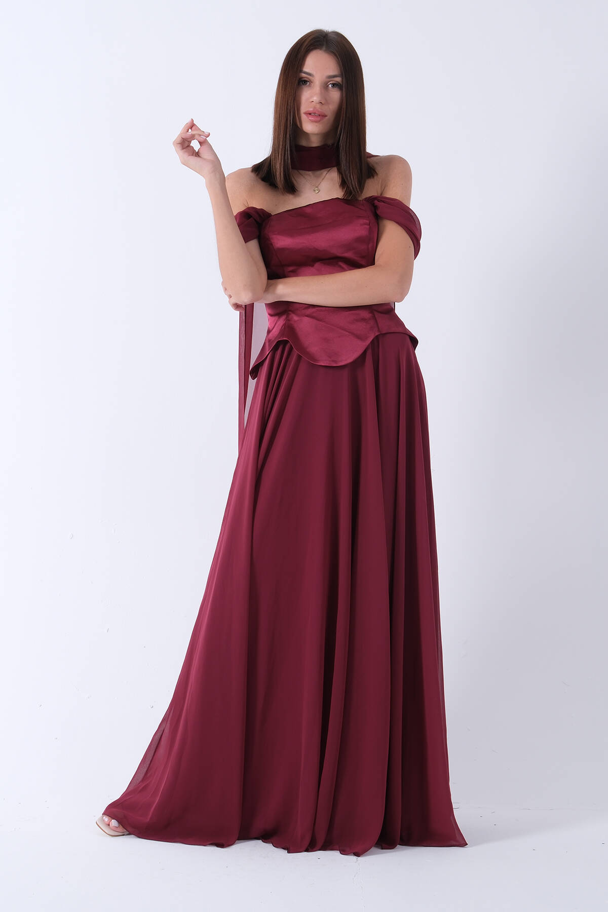 Bordo Korsaj Detaylı Şifon Boyundan Pelerinli Abiye 9705631.04 