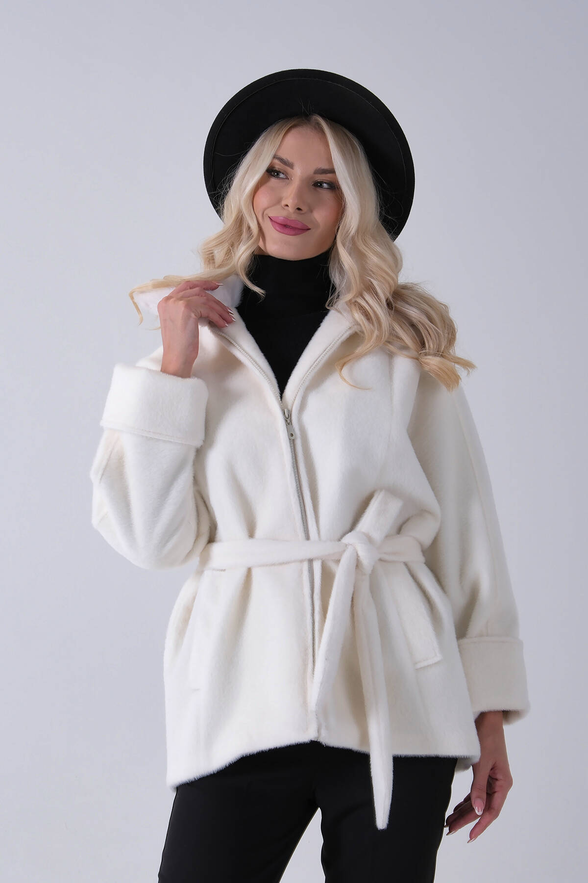 Ekru Yakası Kürk Detaylı Kemerli Fermuar Kapamalı Kaşe Ceket 5307098.147 - Ardanewline