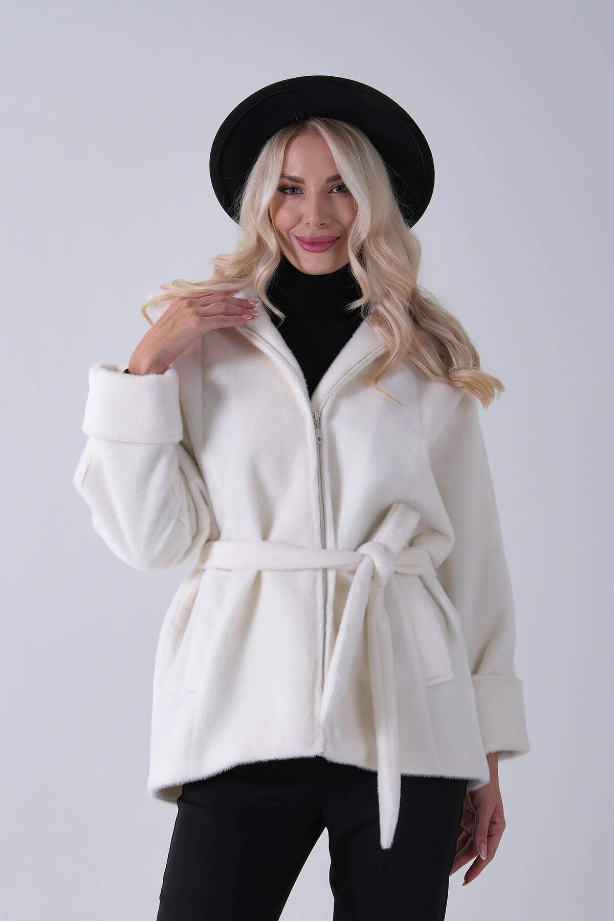 Ekru Yakası Kürk Detaylı Kemerli Fermuar Kapamalı Kaşe Ceket 5307098.147 - Ardanewline (1)