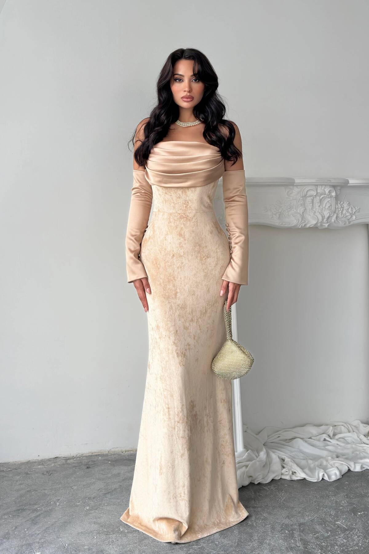 Gold Drapeli Takma Kol Detaylı Kadife Abiye 0801068.122 Gold