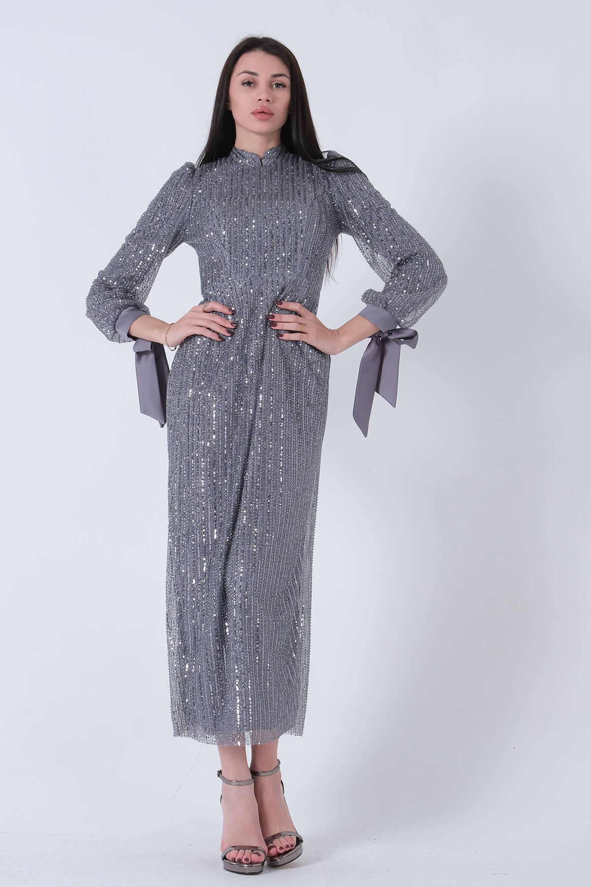 Gri Bilek Ucu Saten Kurdele Pullu Tesettür Abiye 6502471.06 Gri
