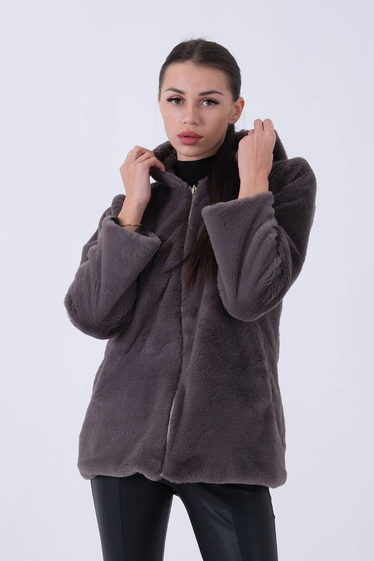 Gri Fermuarlı Oversize Kapüşonlu Çift Cepli Peluş Mont 0108078.06 - Ardanewline