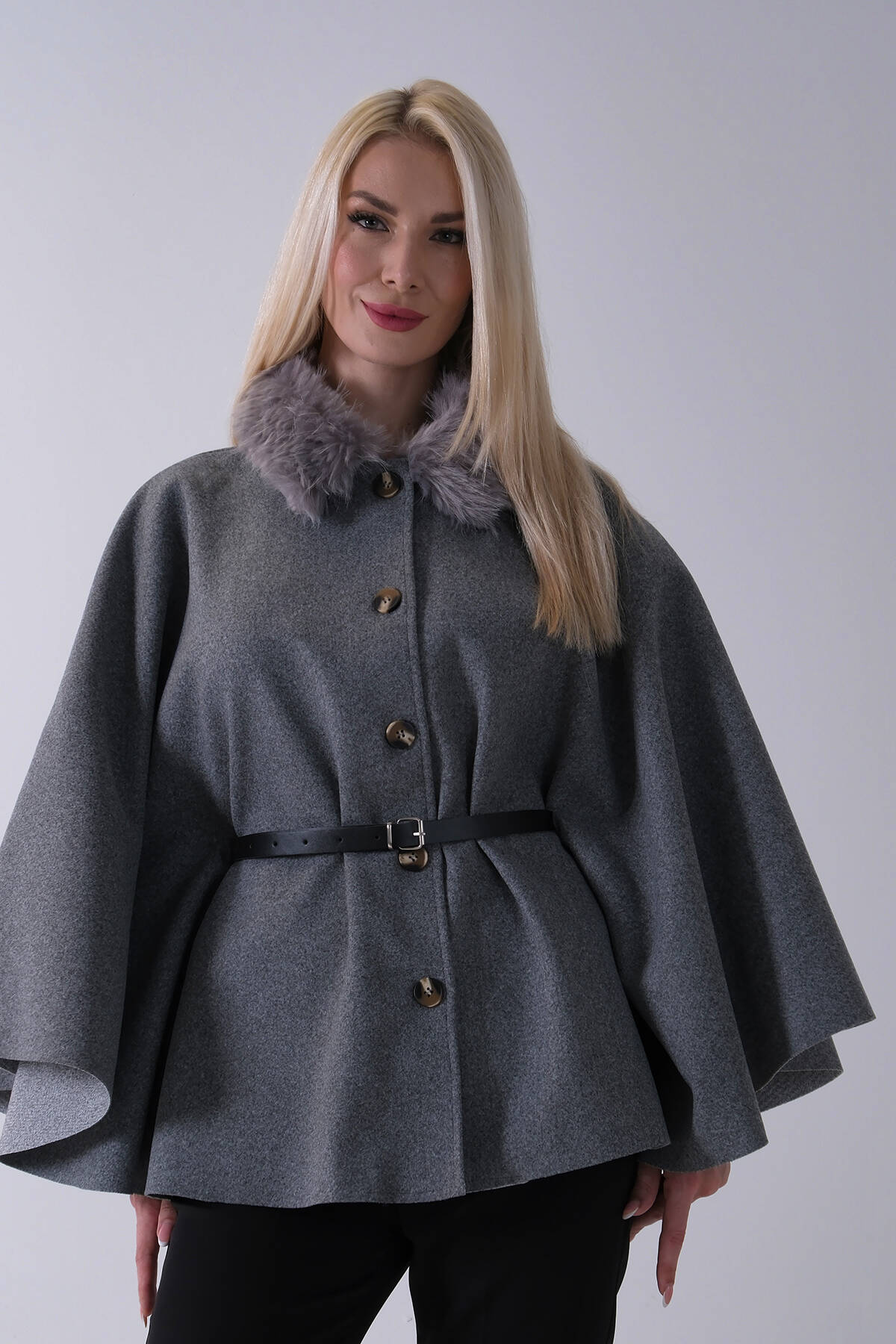Gri Önü Düğme Kapamalı Kemerli Yakası Kürklü Panço 47122714.06 - Ardanewline (1)