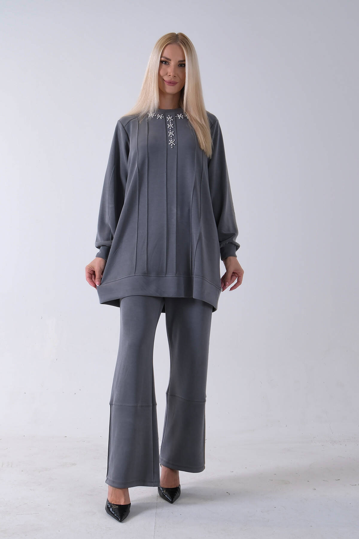 Gri Yaka ve Pantolon Paçası Taş Detaylı Tunikli Takım 4703048.06 - Ardanewline