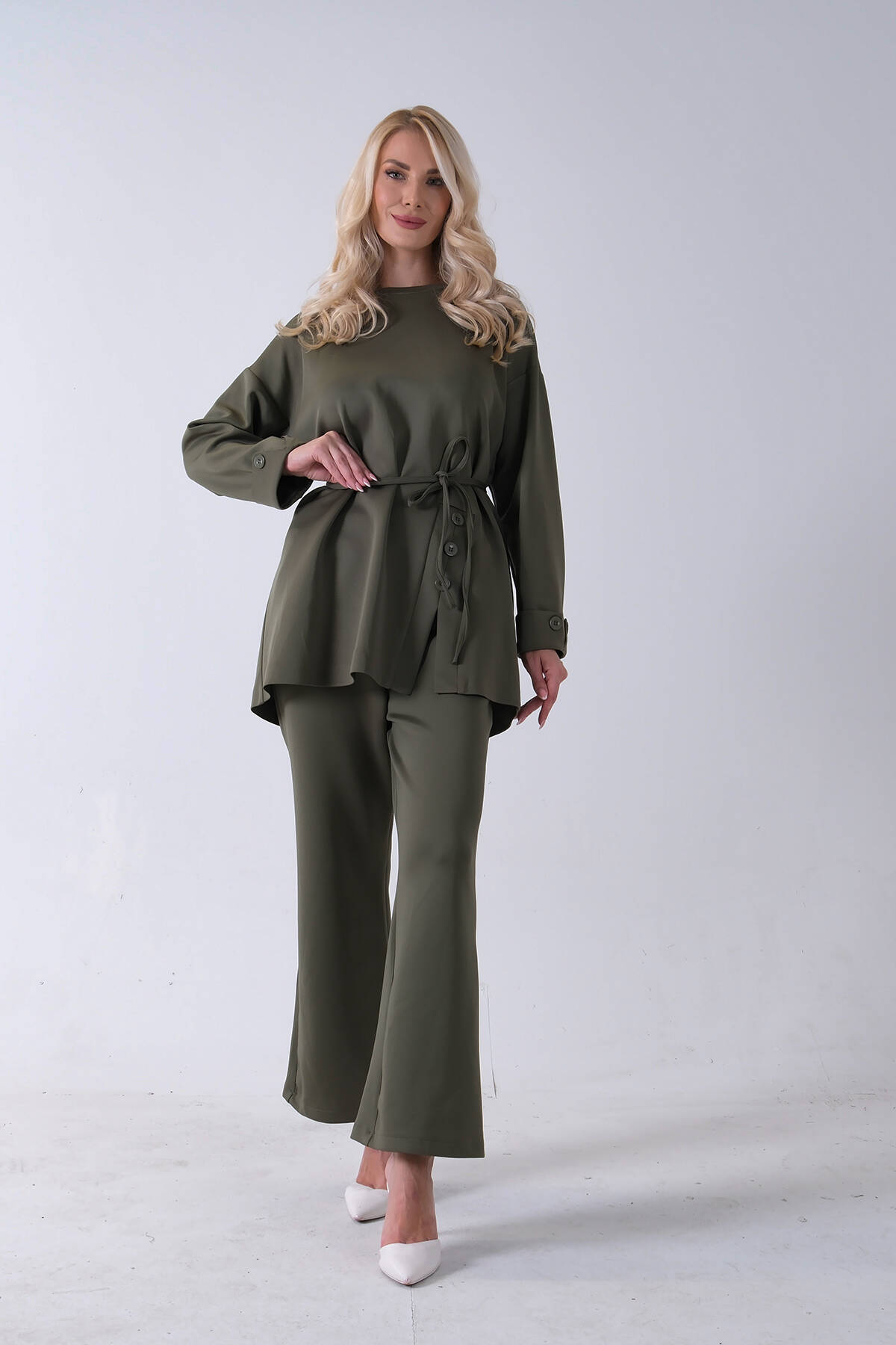 Haki Bisiklet Yaka Önü Düğme Kapama Görünümlü Pantolonlu Scuba Takım 4592265.23 Haki