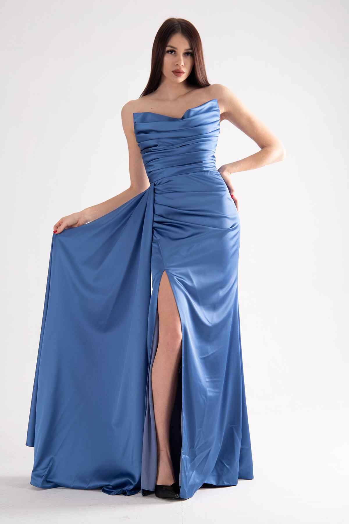 İndigo Straplez Drape Detaylı Yırtmaçlı Saten Kumaş Abiye Elbise 1607209.98