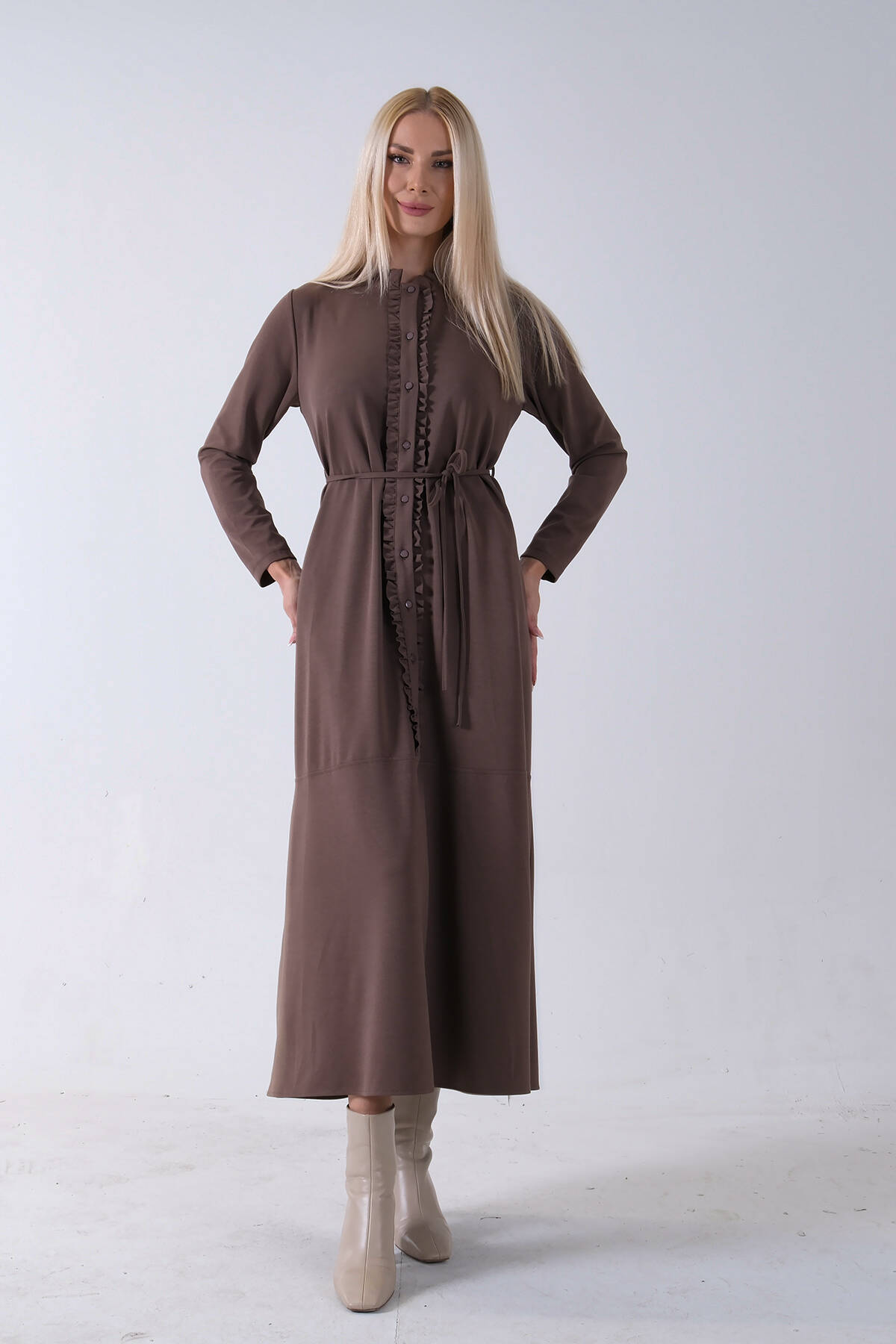 Kahve Belden Bağlamalı Yaka Fırfır Detaylı Düğme Kapamalı Elbise 4571574.05 - Ardanewline