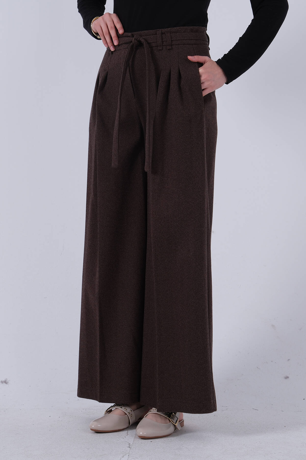 Kahve Hasır Kemerli Bol Paça Pantolon 474477.05 - Ardanewline