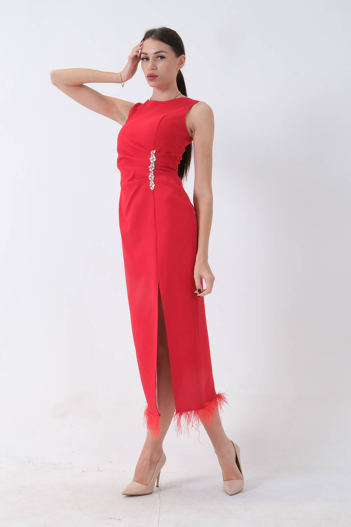 Kırmızı Önü Taş Detaylı Yırtmaçlı Tüy Detaylı Abiye 9705402.08 