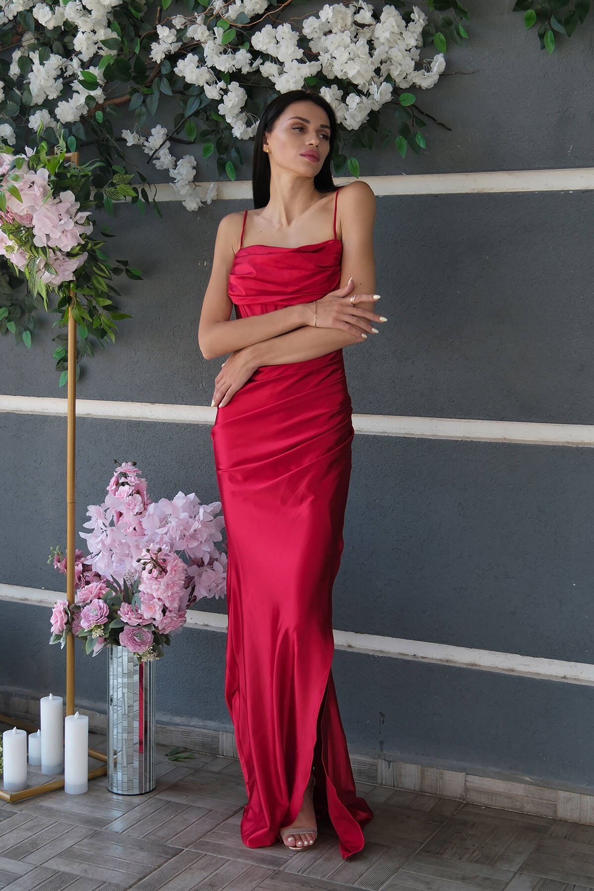 Kırmızı Sırtı Bağlamalı Yırtmaçlı Abiye 4522018.08 