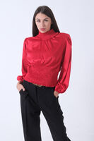 Kırmızı Yaka ve Etek Ucu Gipeli Oversize Saten Bluz 3972990.08 