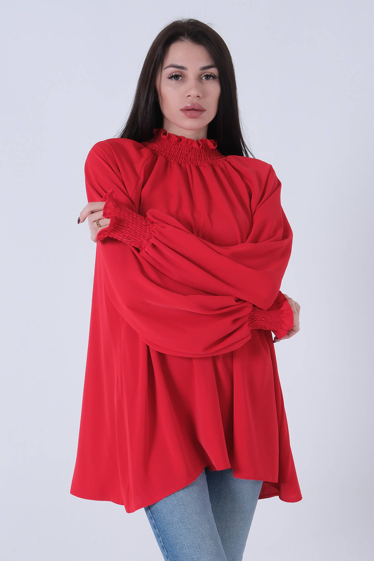 Kırmızı Yakası ve Bilegi Fırfırlı Tunik 3972762.08 