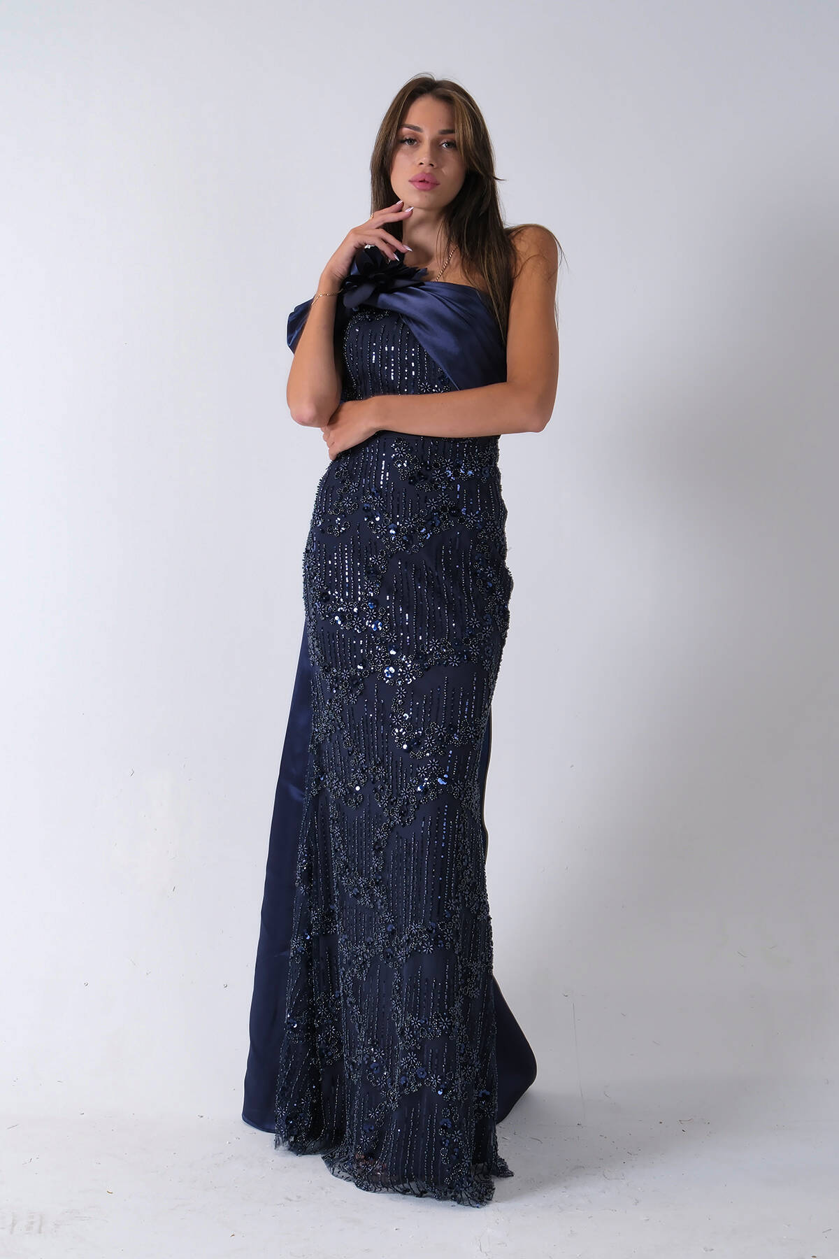 Lacivert Çiçek Detaylı Pul Boncuk İşlemeli Kuyruklu Abiye 9705650.02 - Ardanewline (1)