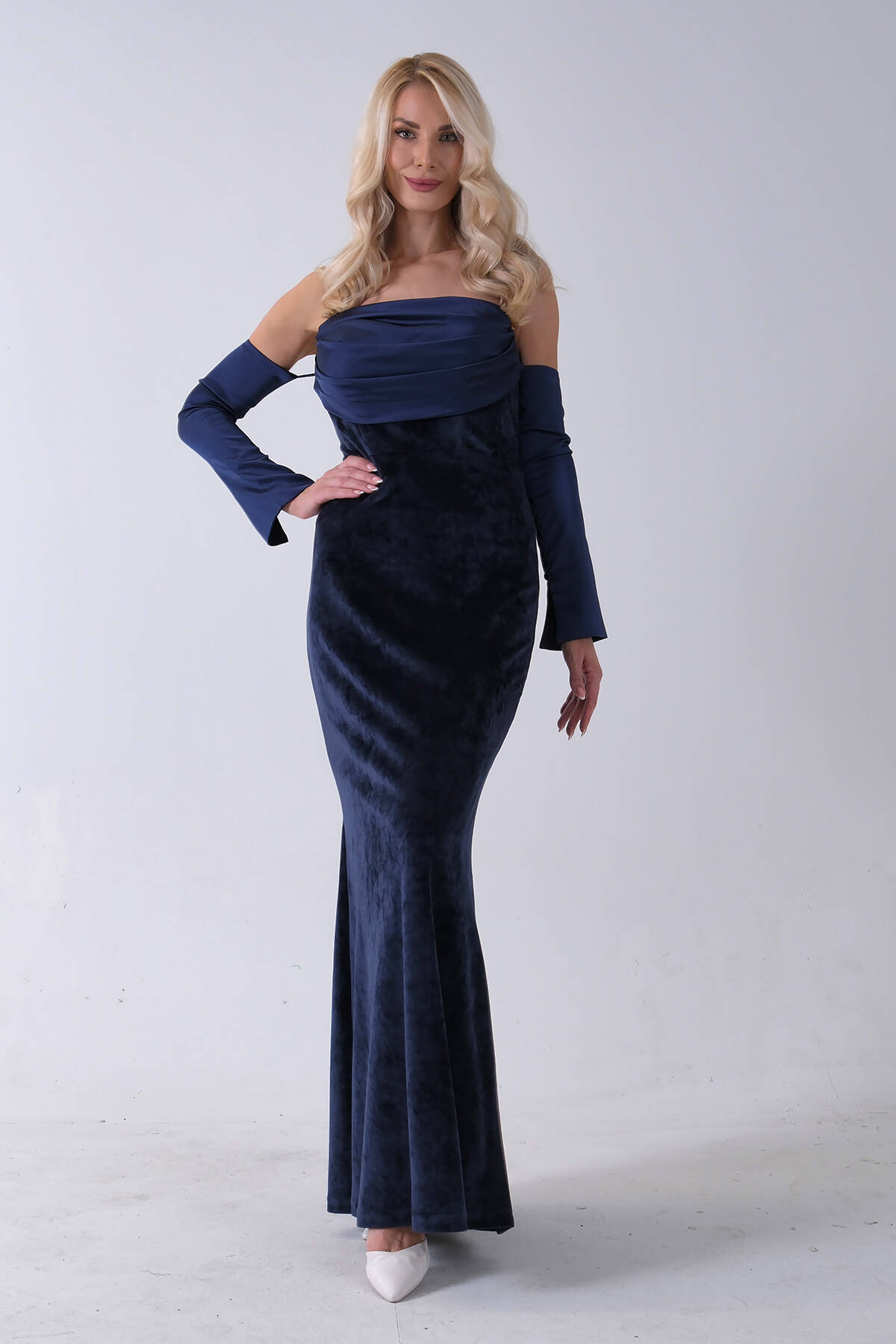 Lacivert Drapeli Takma Kol Detaylı Kadife Abiye 0801068.02 Lacivert