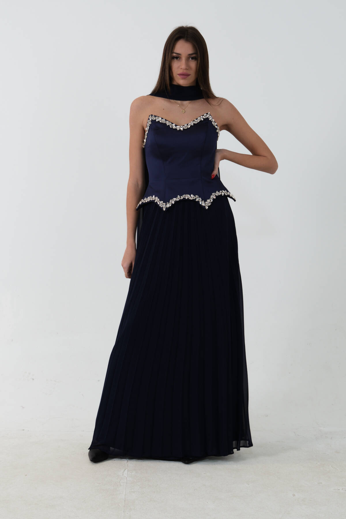 Lacivert Kalp Yaka Taş İşlemeli Şal Detaylı Eteği Pileli Abiye 0801187.02 - Ardanewline (1)