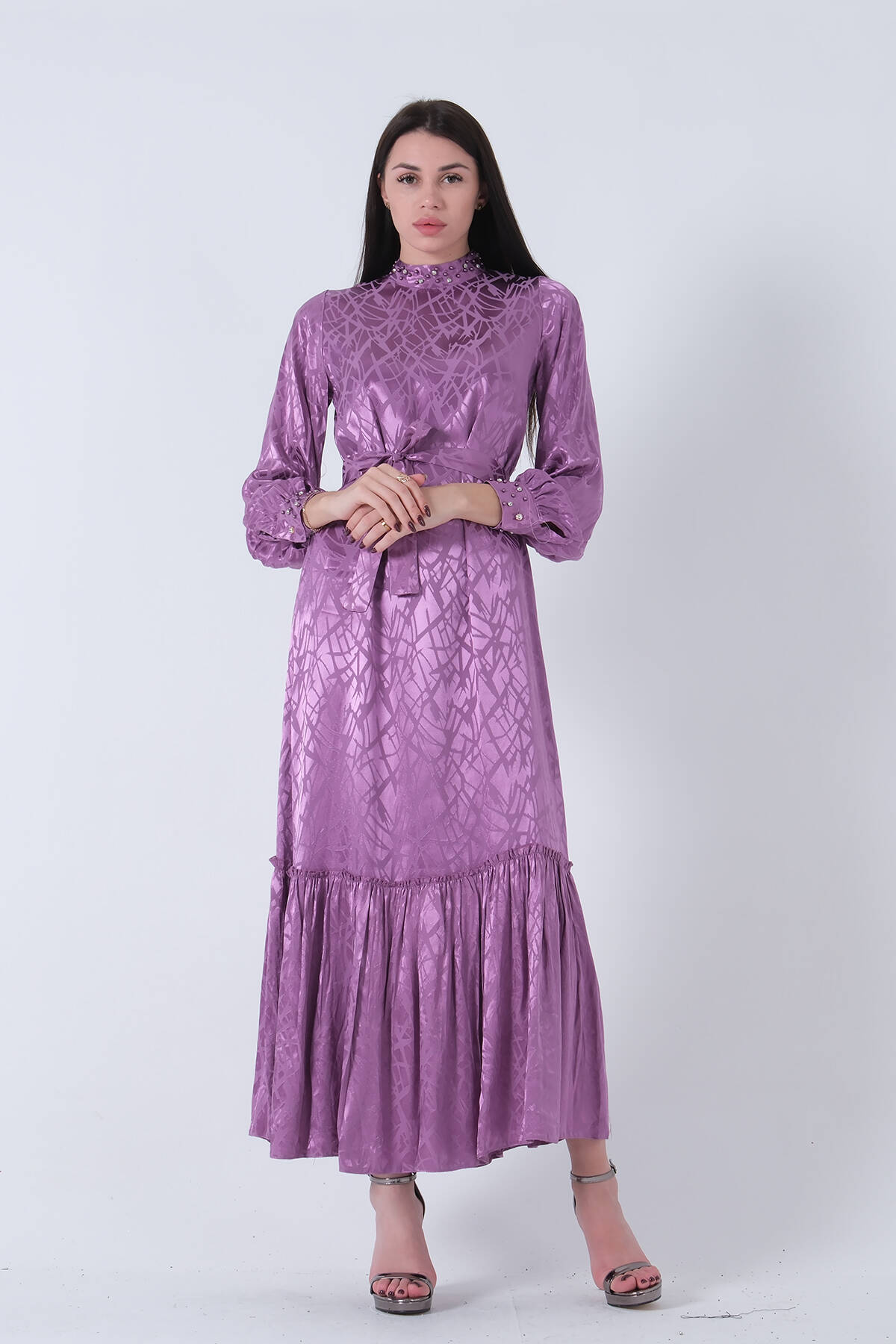 Lavanta Yakası ve Kolları Taşlı Kuşaklı Tesettür Elbise 4593281.333 