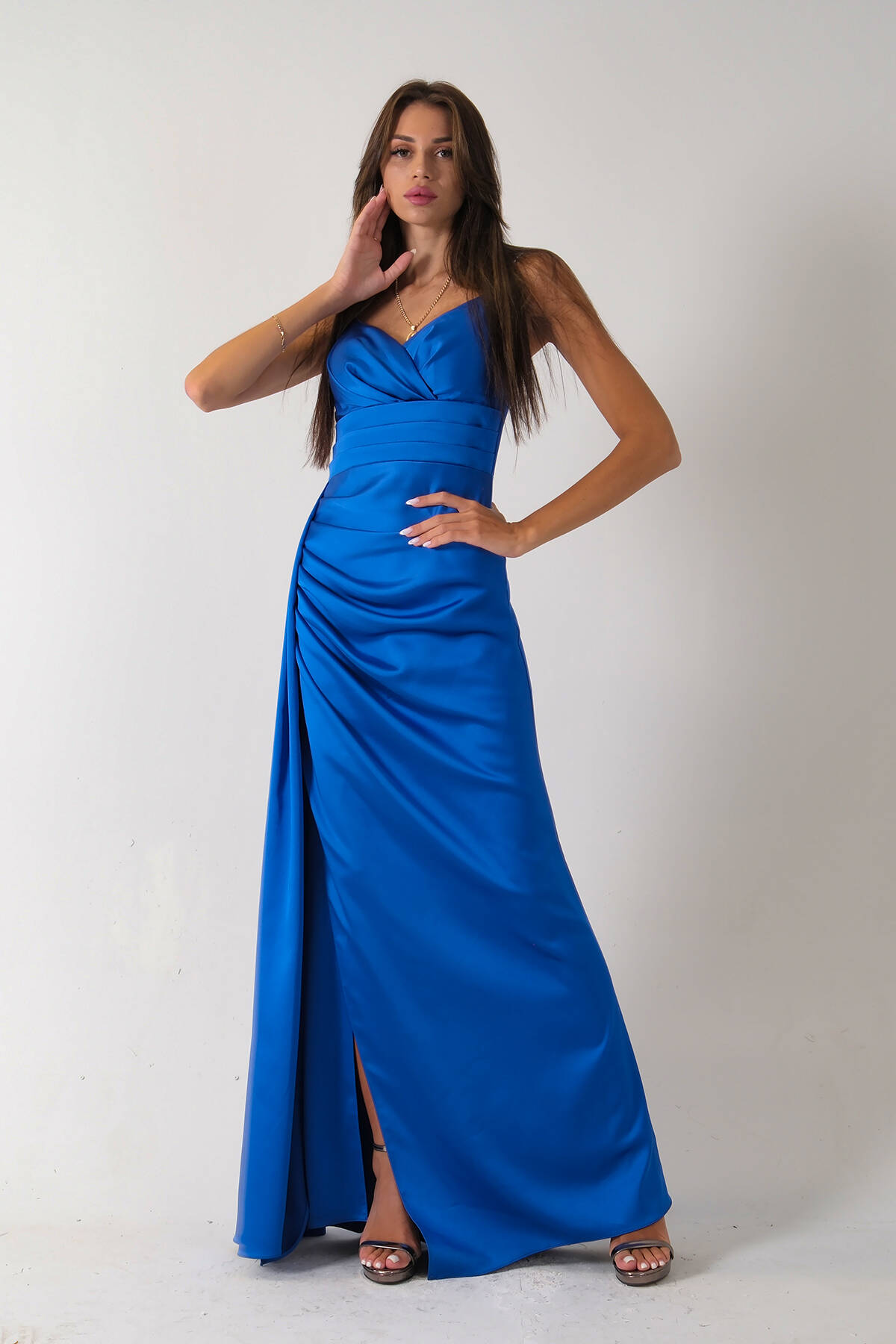 Saks Gümüş Askı Detaylı Yırtmaçlı Straplez Abiye 0801023.26 Saks