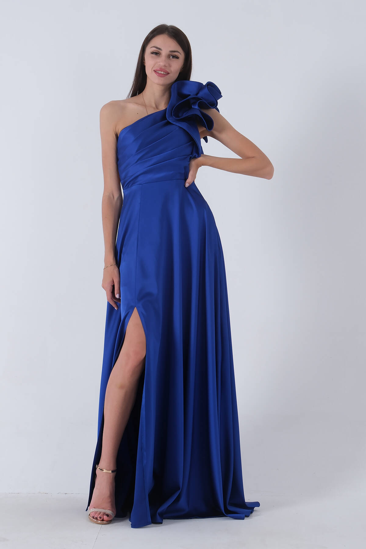 Saks Saten Omuz Fiyonklu Abiye Elbise 1302192.26 