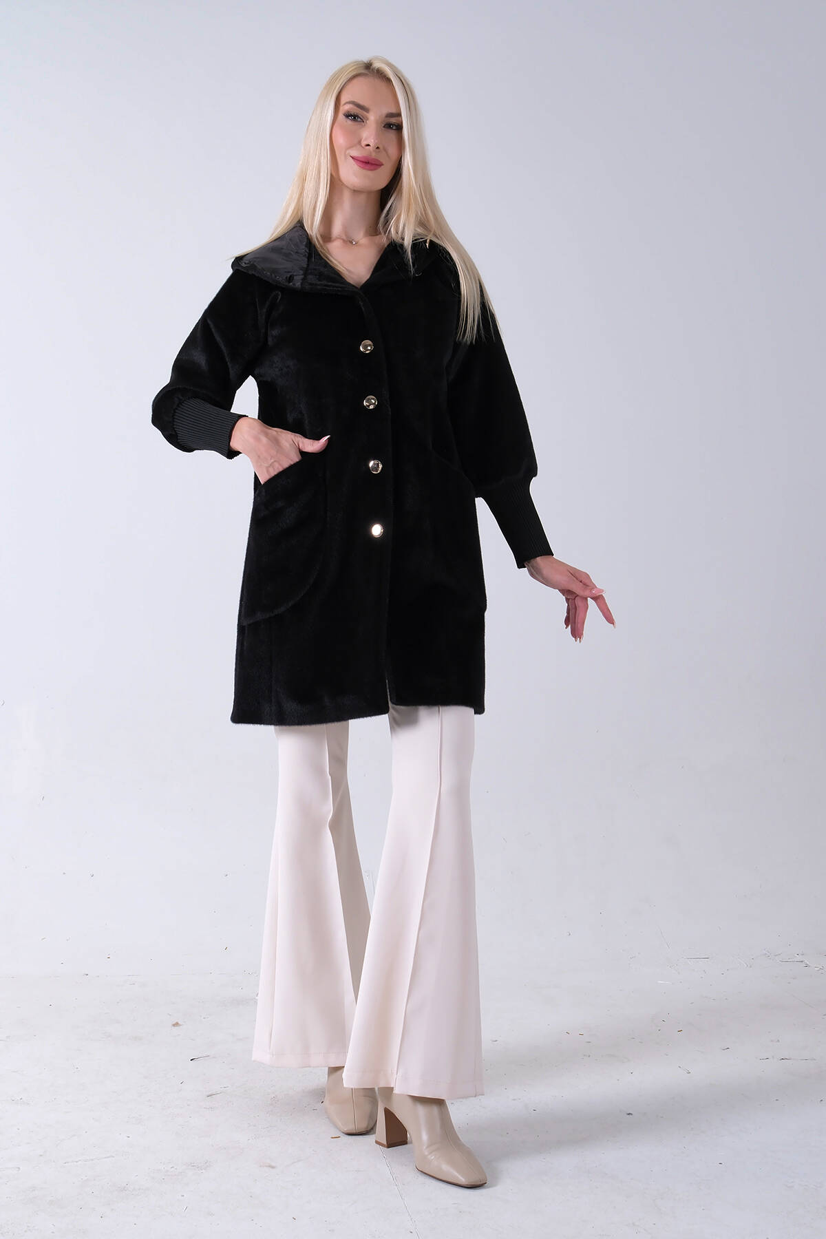 Siyah 2 Torba Cep Kapüşonlu Düğme Kapamalı Bileği Lastikli Peluş Kaban 41630062.01 Siyah