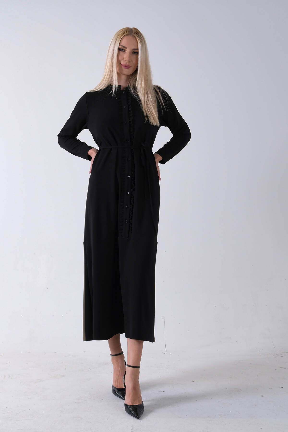 Siyah Belden Bağlamalı Yaka Fırfır Detaylı Düğme Kapamalı Elbise 4571574.01 - Ardanewline (1)