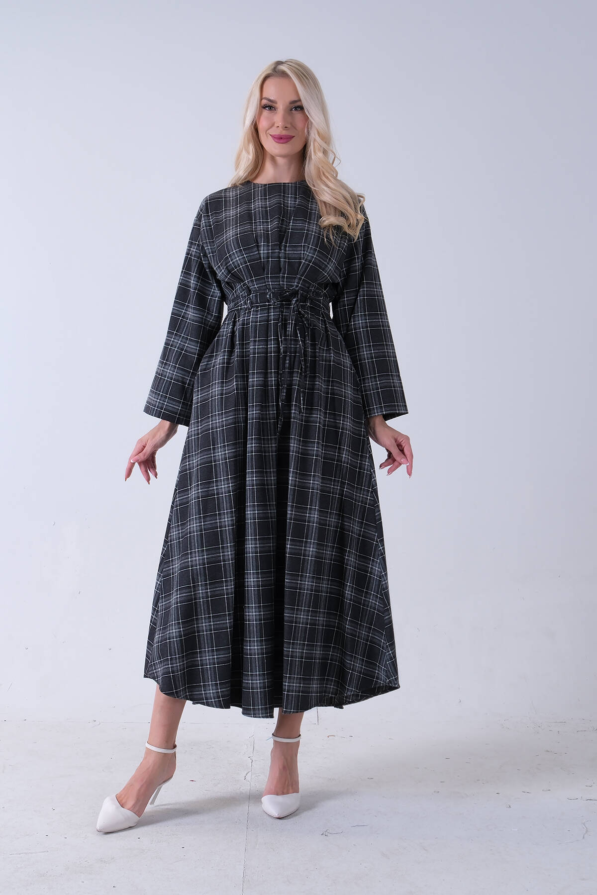 Siyah Bisiklet Yaka Ekose Desenli Bel Bağlamalı Tesettür Elbise 4593460.01 - Ardanewline (1)