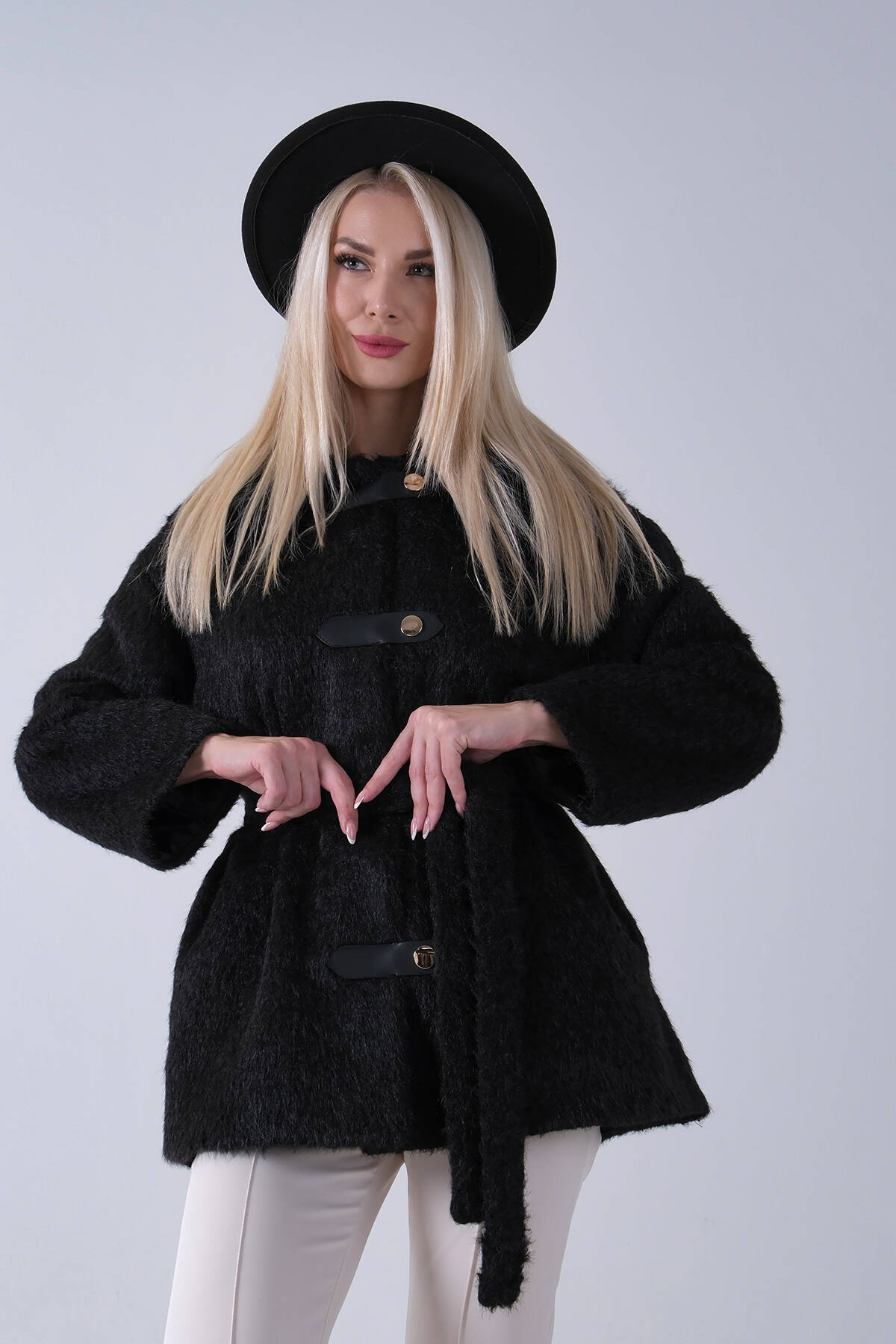 Siyah Gömlek Yakalı 4 Düğme Deri Bukle Detaylı Kaşe Yün Ceket 5307122.01 - Ardanewline (1)