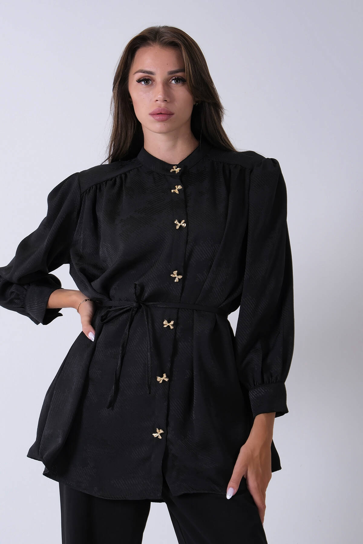 Siyah Hakim Yaka Bel Bağlamalı Desenli Tunik 4595333.01 Siyah