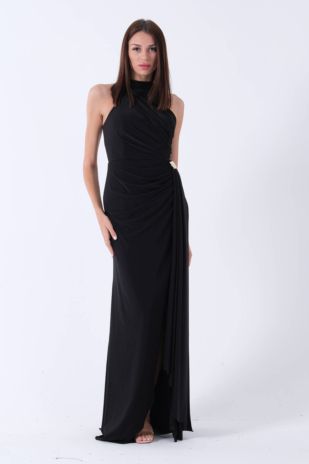 Siyah Halter Yaka Drapeli Beli Gold Toka Detaylı Straplez Abiye 9705862.01 