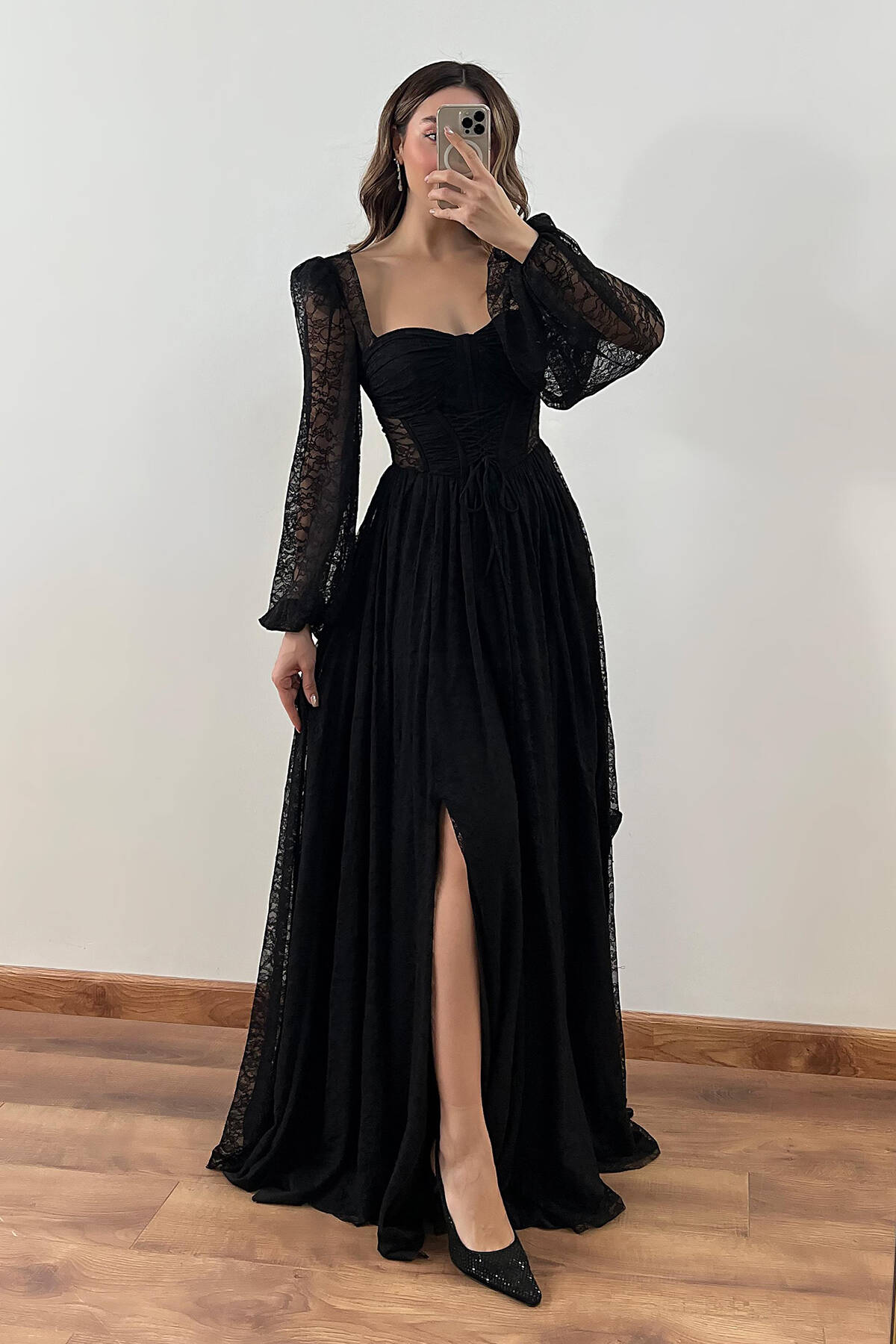 Siyah Kalp Yaka Korse Detaylı Önü Bağlamalı Dantel Abiye 0801203.01 - Ardanewline