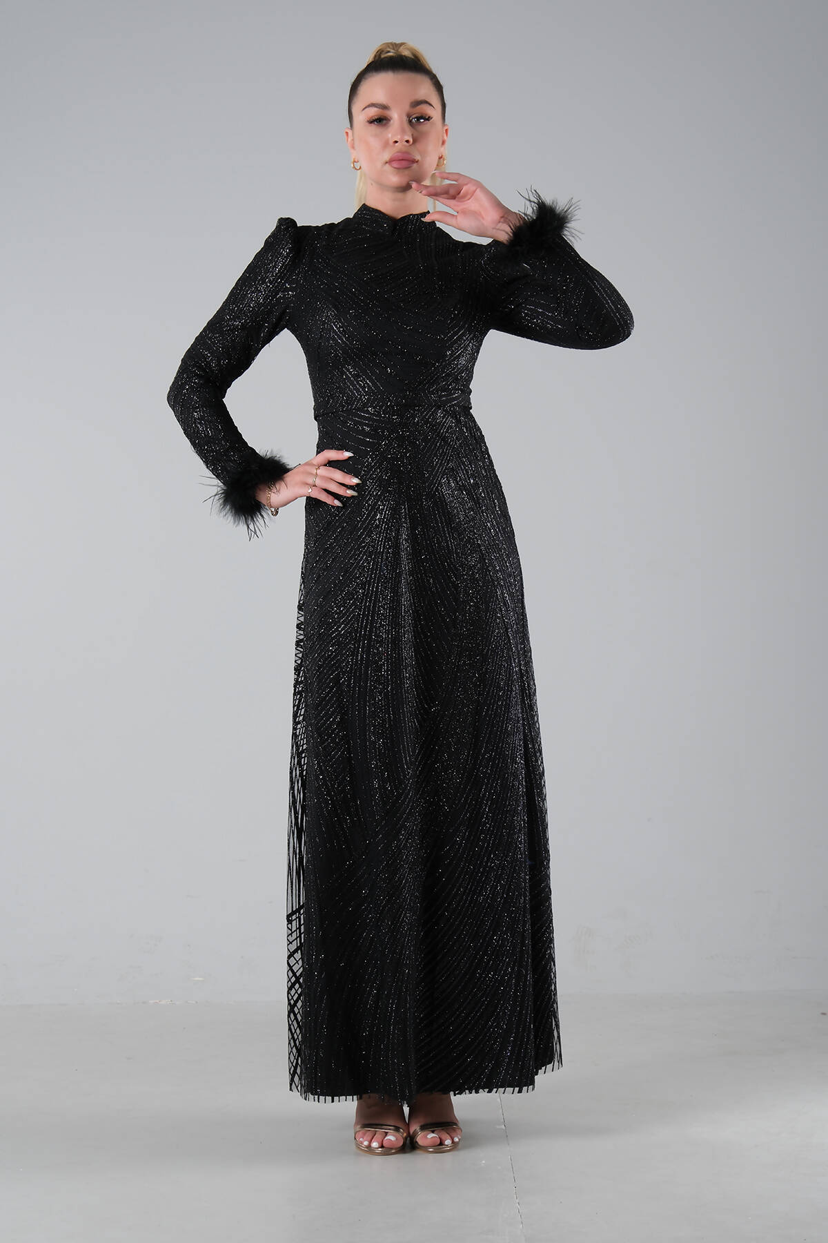 Siyah Kol Uçları Tüylü Abiye Elbise 6502437.01 - Ardanewline (1)