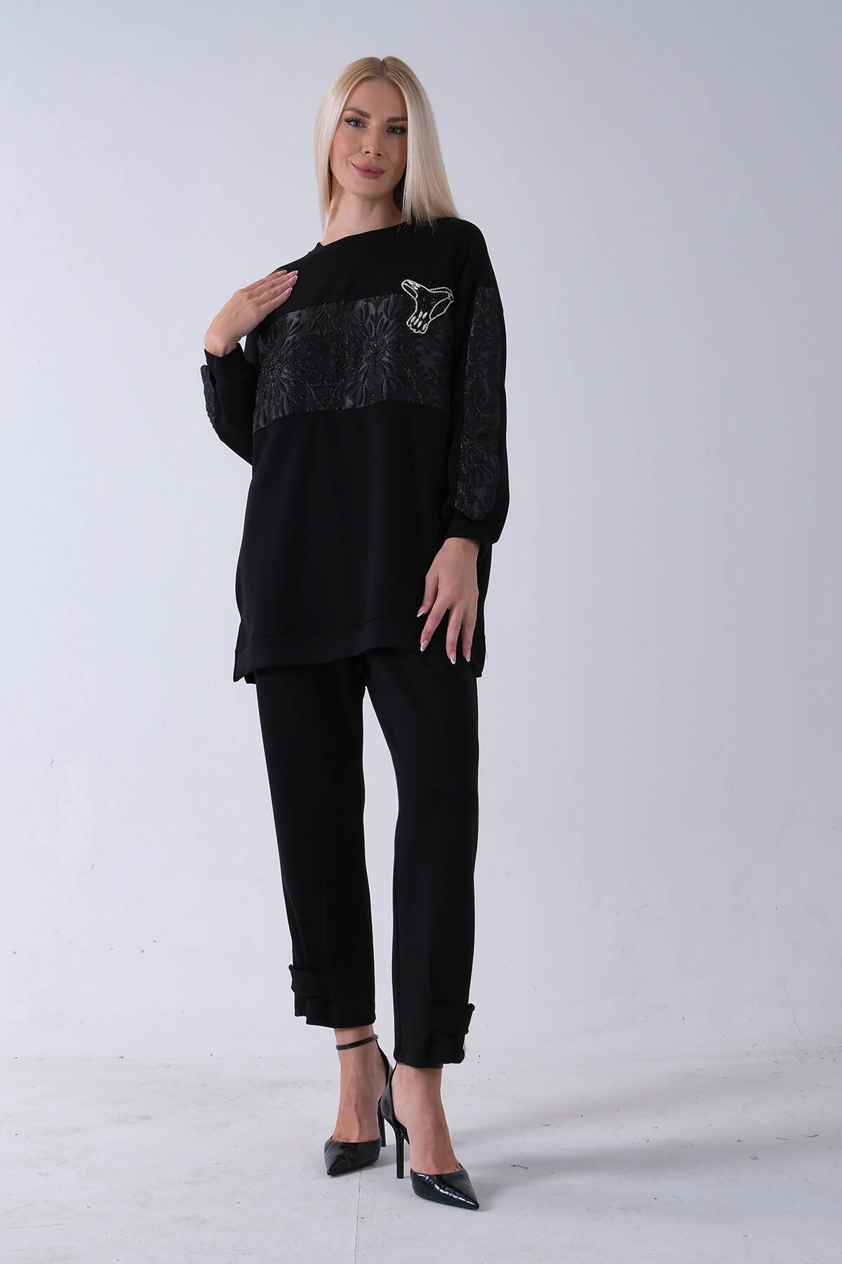 Siyah Üzeri Taş İşleme Desenli Pantolonlu Takım 940120231.01 Siyah