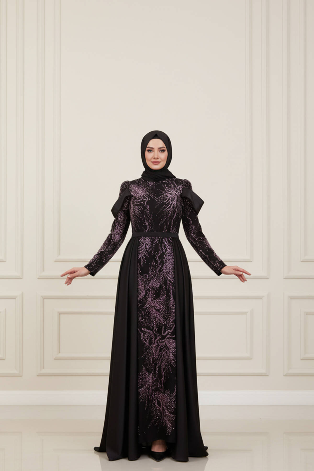 Siyah Üzeri Taş İşlemeli Bisiklet Yaka Tesettür Elbise 6502502.01 Siyah