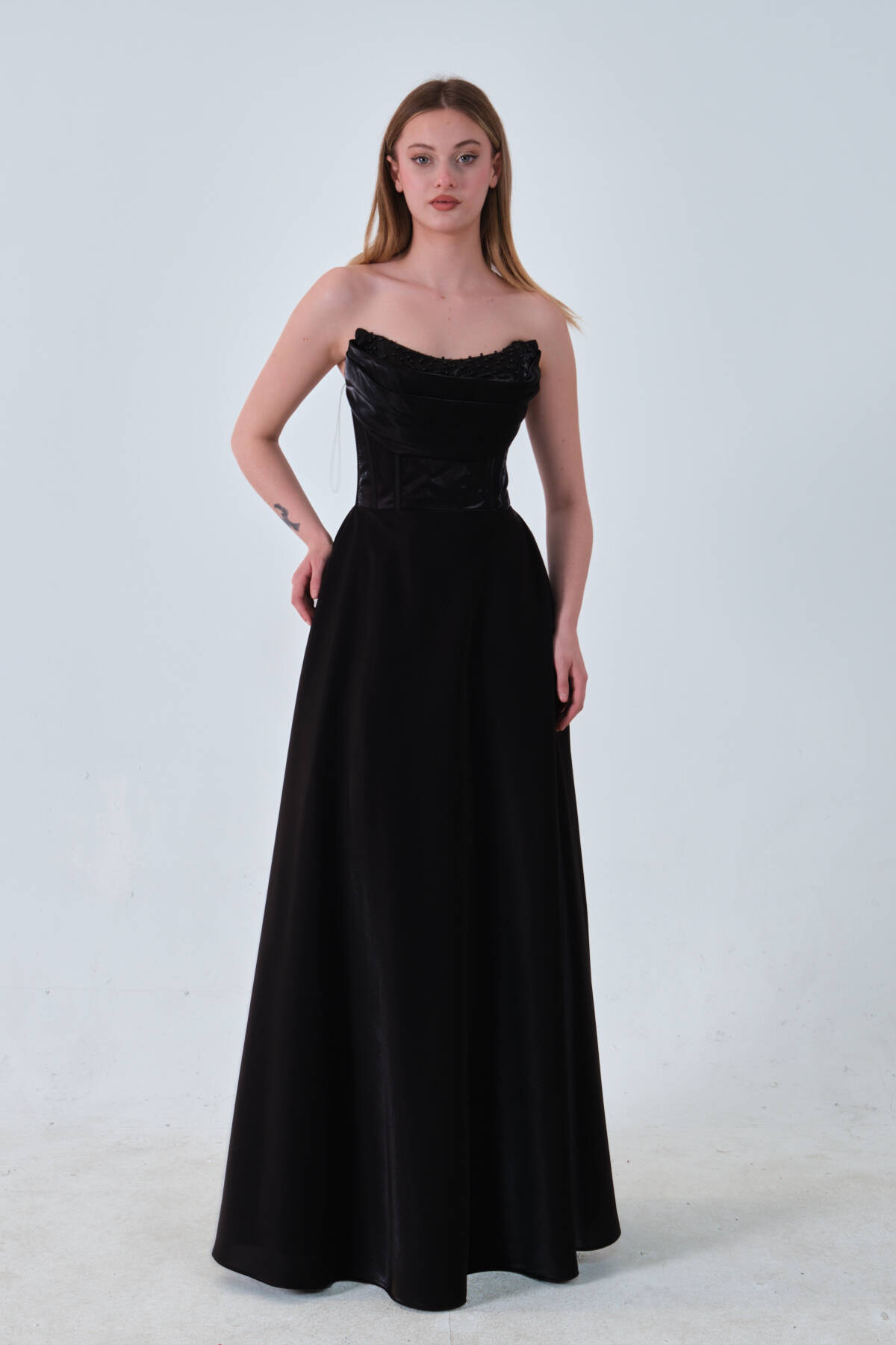 Siyah Yaka Boncuk Detaylı Drapeli Abiye 0801087.01 - Ardanewline (1)