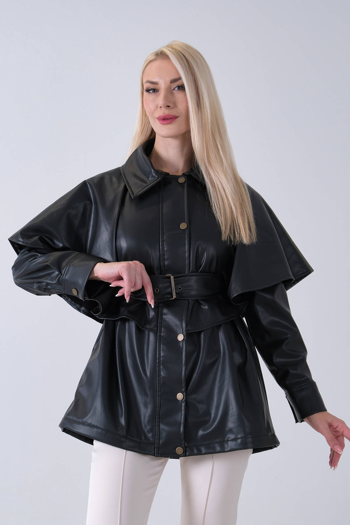 Siyah Yakalı Kendinden Pelerinli Kemerli Deri Ceket 5309366.01 - Ardanewline (1)