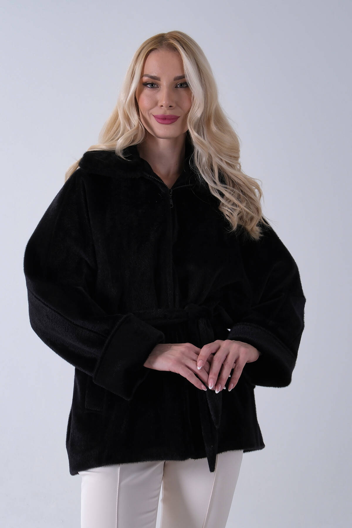 Siyah Yakası Kürk Detaylı Kemerli Fermuar Kapamalı Kaşe Ceket 5307098.01 - Ardanewline (1)