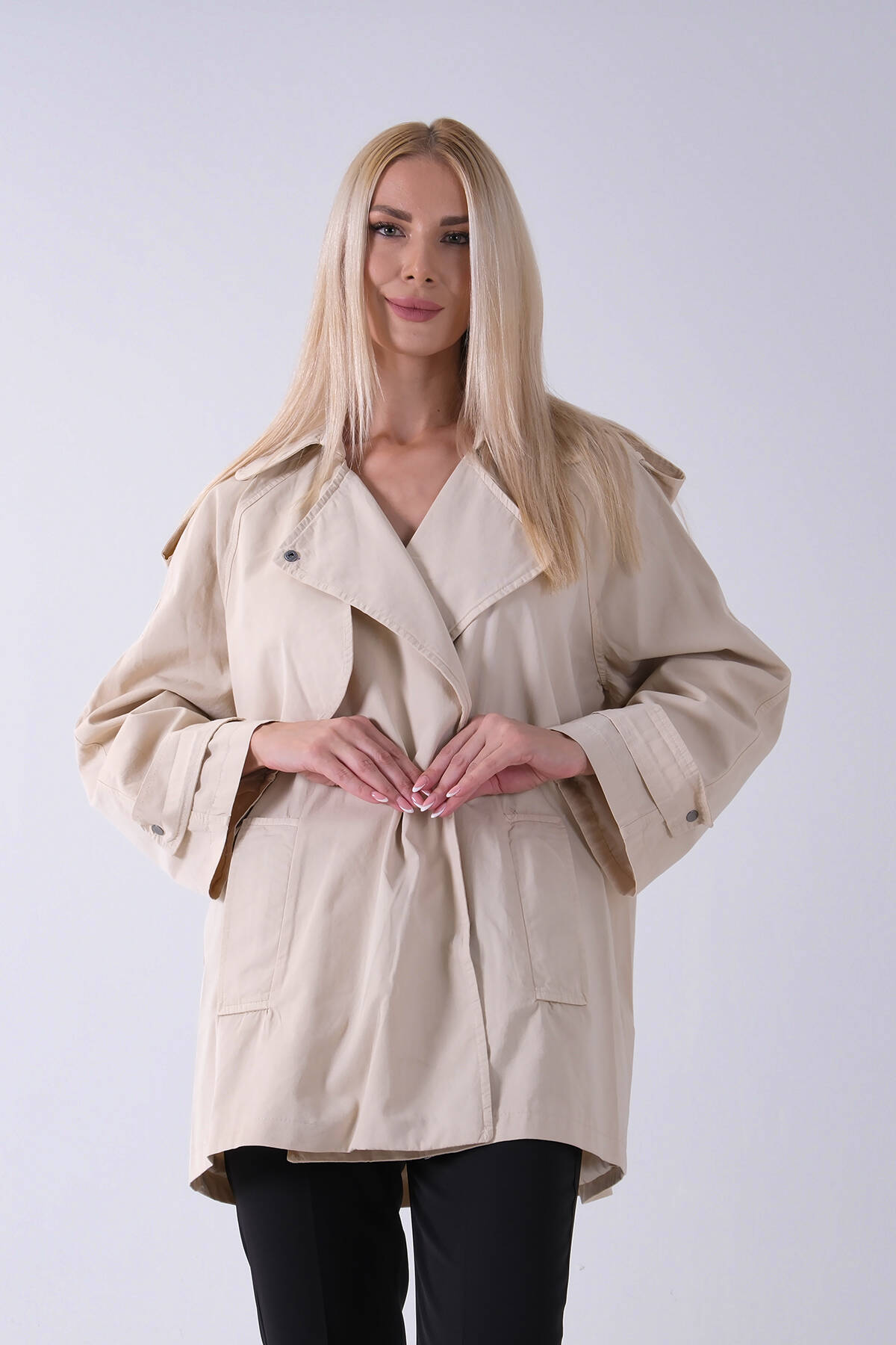 Taş Düğme Kapamalı Kuşaklı Yandan Cepli Trenç 422235.50 - Ardanewline