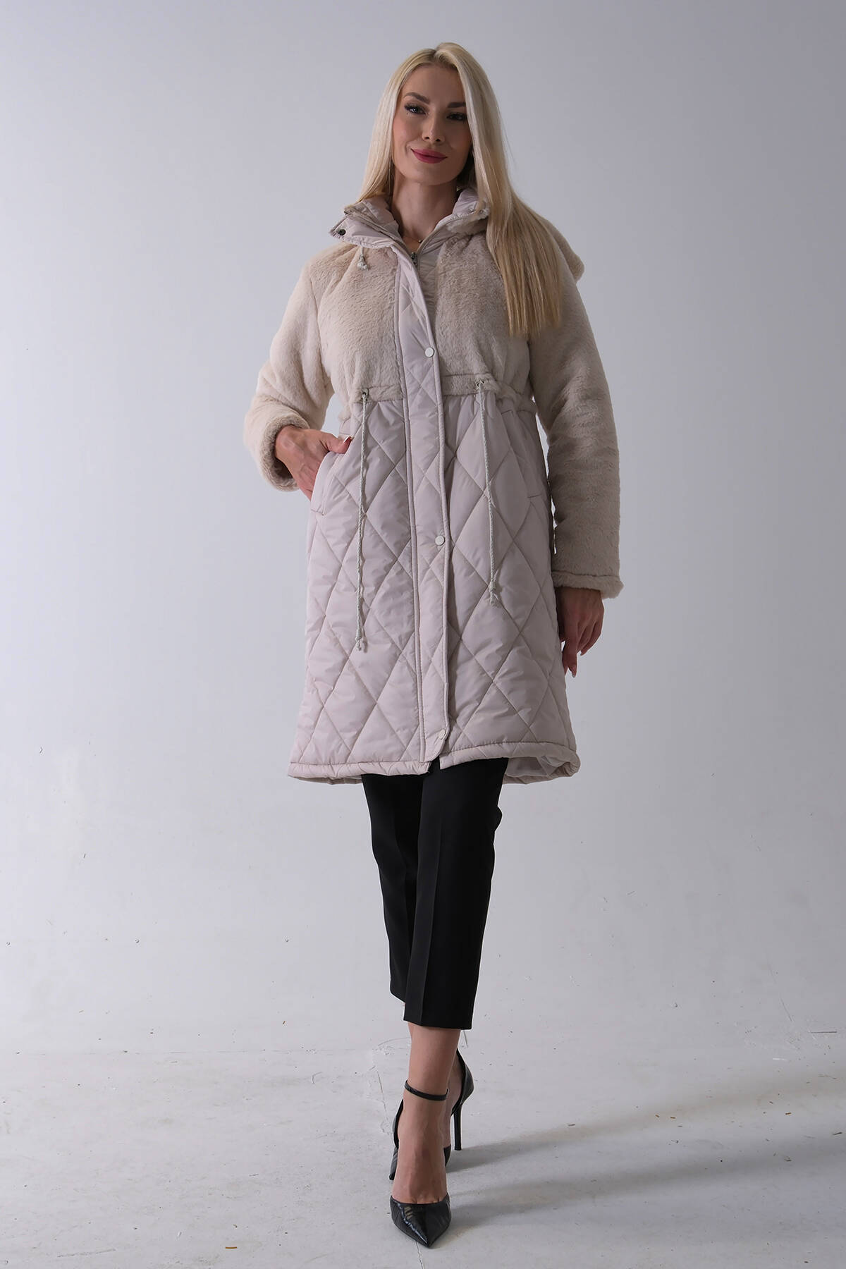 Taş Yarım Peluş Detaylı Belden Sıktırmalı Kapüşonlu Baklava Desen Mont 44520211.50 - Ardanewline