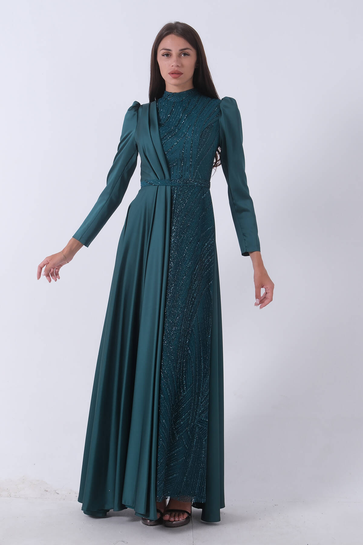 Zümrüt İç Kısmı Simli Saten Abiye 6502431.123 