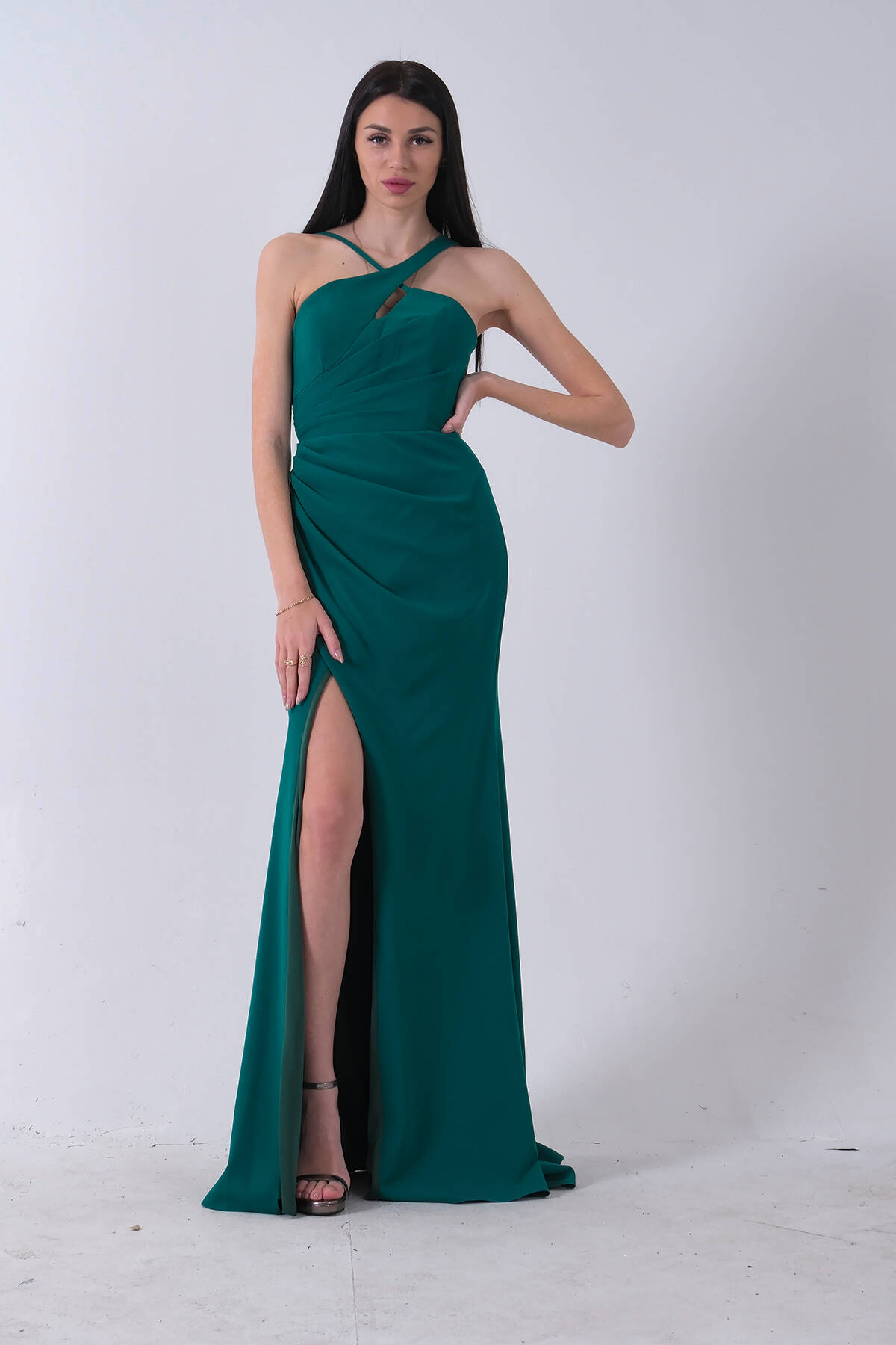 Zümrüt Kadın Kruvaze Yaka Yırtmaç Detaylı Uzun Abiye Elbise 1105273.123 Zümrüt